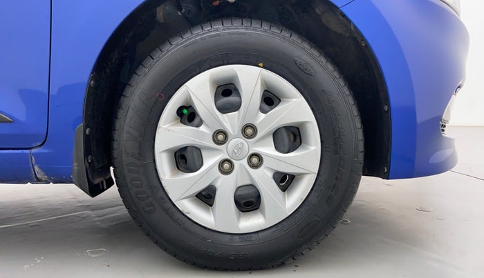 2015 Hyundai Elite i20 SPORTZ 1.2, Petrol, Manual, 38,063 km, Right Front Wheel
