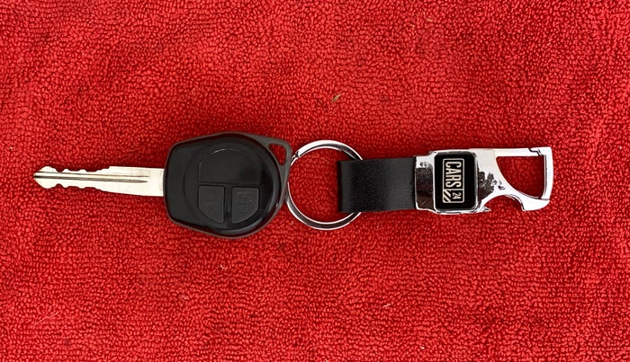 2014 Maruti Swift Dzire VDI, Diesel, Manual, 1,07,662 km, Key Close Up