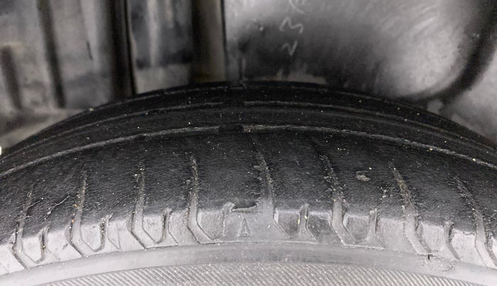 2014 Maruti Swift Dzire VDI, Diesel, Manual, 1,07,662 km, Right Rear Tyre Tread