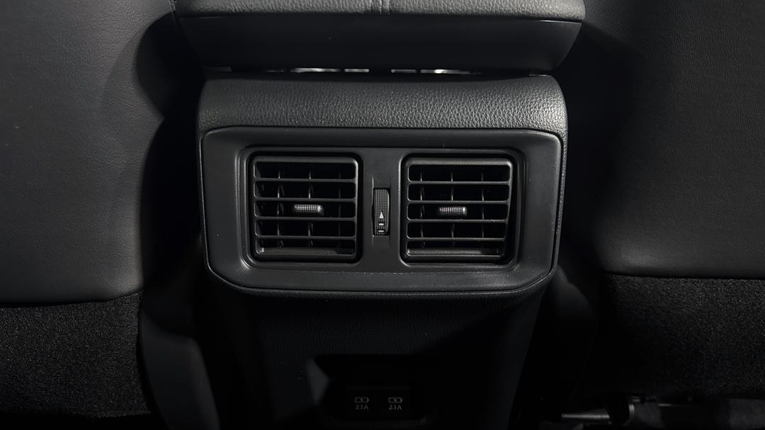 2022 Toyota RAV4 Xse (2WD) Hybrid, Automatic, 35441 km, Rear A/C Vent
