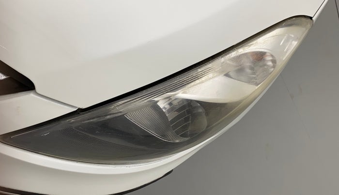 2016 Maruti Swift Dzire VDI ABS, Diesel, Manual, 1,05,240 km, Left headlight - Faded