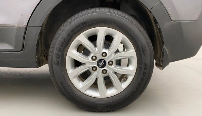 2018 Hyundai Creta SX 1.6 DIESEL, Diesel, Manual, 1,28,412 km, Left Rear Wheel