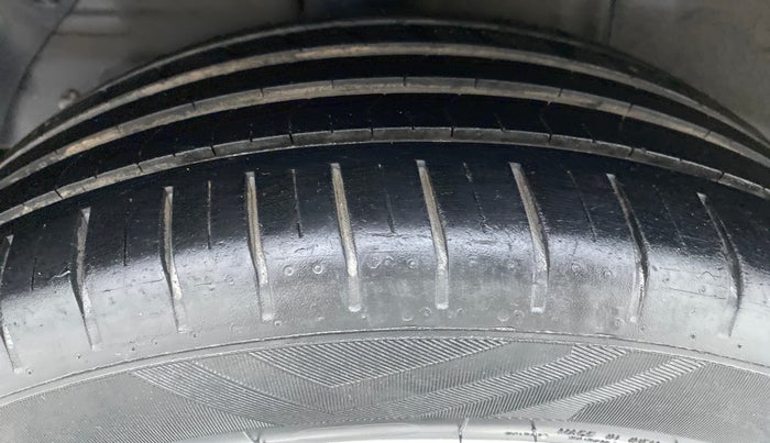 2018 Hyundai Elite i20 ASTA 1.2 (O), Petrol, Manual, 22,543 km, Right Rear Tyre Tread