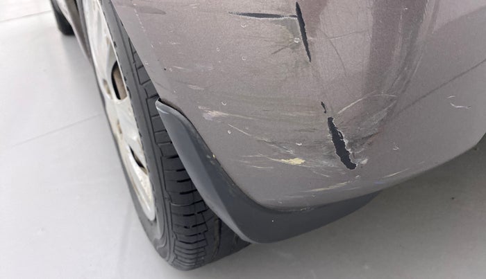 2014 Honda Brio S MT, Petrol, Manual, 75,029 km, Rear bumper - Minor scratches