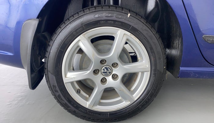 2014 Volkswagen Vento HIGHLINE PETROL, Petrol, Manual, 89,614 km, Right Rear Wheel