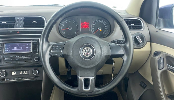 2014 Volkswagen Vento HIGHLINE PETROL, Petrol, Manual, 89,614 km, Steering Wheel Close Up
