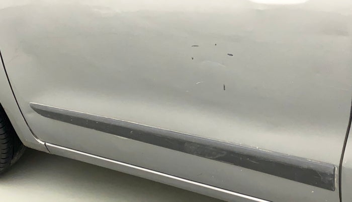 2014 Maruti Wagon R 1.0 VXI, Petrol, Manual, 97,752 km, Front passenger door - Slightly dented