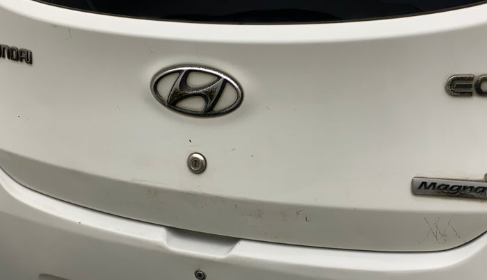 2013 Hyundai Eon MAGNA +, Petrol, Manual, 36,821 km, Dicky (Boot door) - Minor scratches