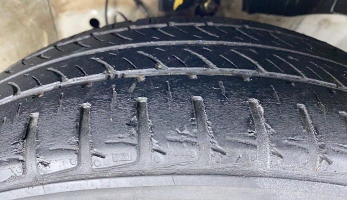 2015 Honda City S MT DIESEL, Diesel, Manual, 71,668 km, Right Front Tyre Tread