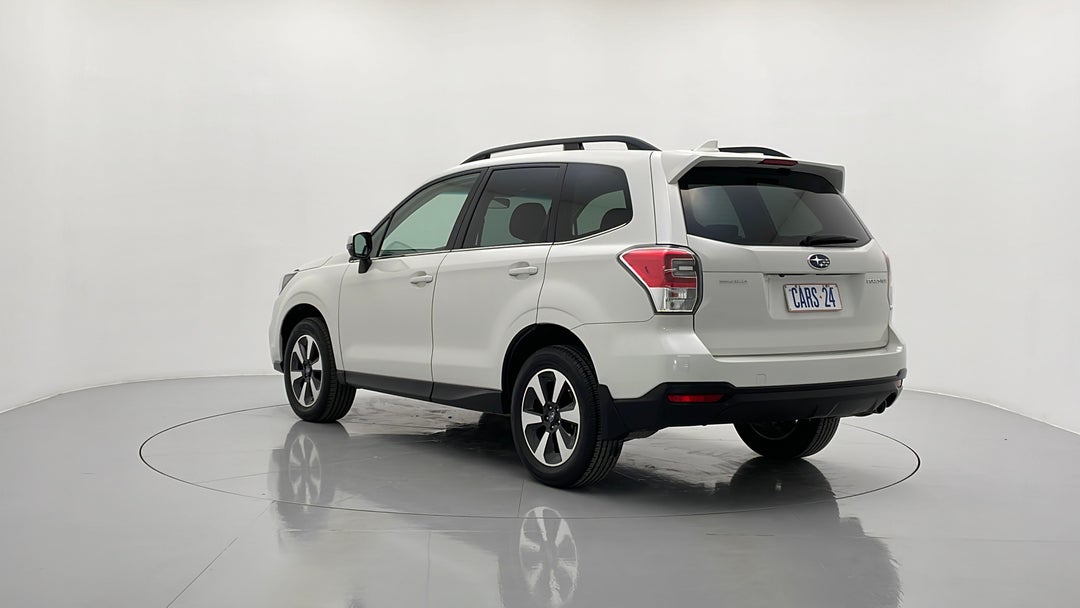 Left Back Diagonal (45- Degree) View