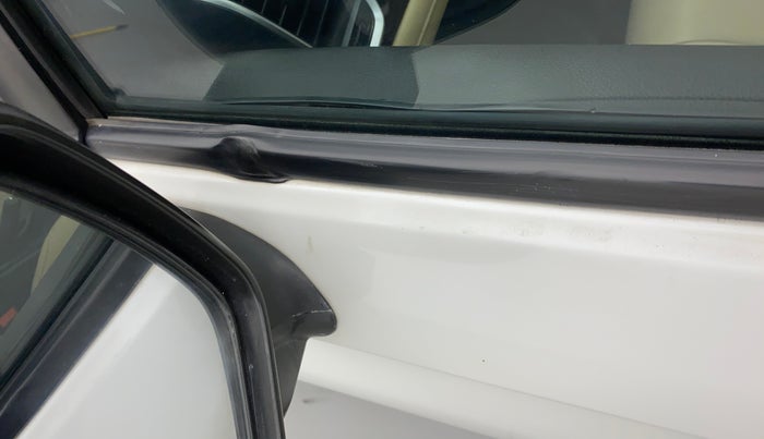 2020 Honda City 1.5L I-VTEC ZX CVT, Petrol, Automatic, 34,860 km, Front passenger door - Weather strip has minor damage