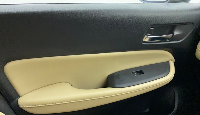 2020 Honda City 1.5L I-VTEC ZX CVT, Petrol, Automatic, 34,860 km, Left front window switch / handle - Power window makes minor noise