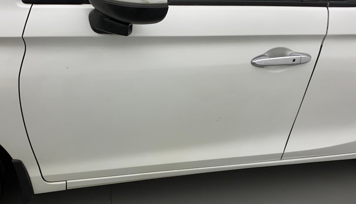 2020 Honda City 1.5L I-VTEC ZX CVT, Petrol, Automatic, 34,860 km, Front passenger door - Minor scratches
