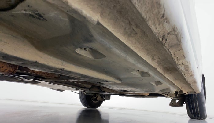 2012 Volkswagen Vento TRENDLINE 1.6, Petrol, Manual, 1,21,003 km, Right Side Underbody