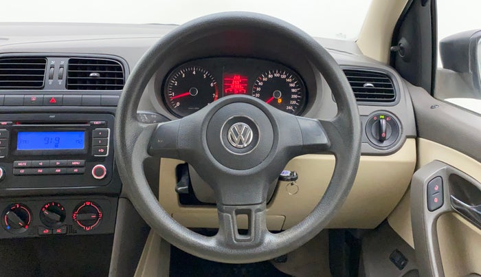 2012 Volkswagen Vento TRENDLINE 1.6, Petrol, Manual, 1,21,003 km, Steering Wheel Close Up