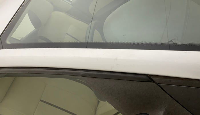 2012 Volkswagen Vento TRENDLINE 1.6, Petrol, Manual, 1,21,003 km, Right A pillar - Minor scratches