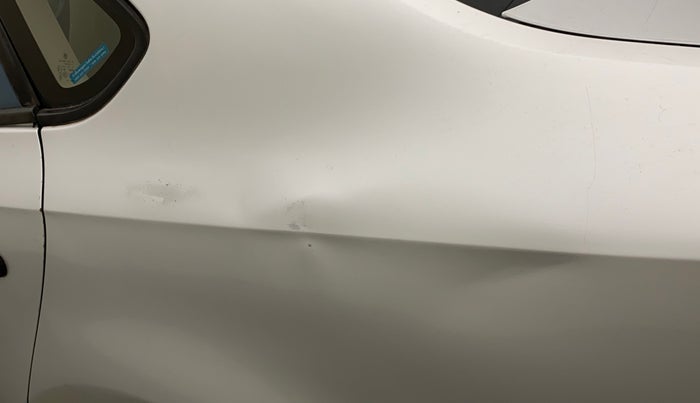 2012 Volkswagen Vento TRENDLINE 1.6, Petrol, Manual, 1,21,003 km, Left quarter panel - Slightly dented