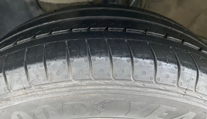 2018 Hyundai Elite i20 SPORTZ 1.2, Petrol, Manual, 63,031 km, Left Front Tyre Tread