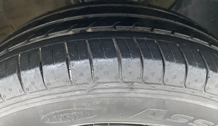 2018 Hyundai Elite i20 SPORTZ 1.2, Petrol, Manual, 63,031 km, Right Front Tyre Tread