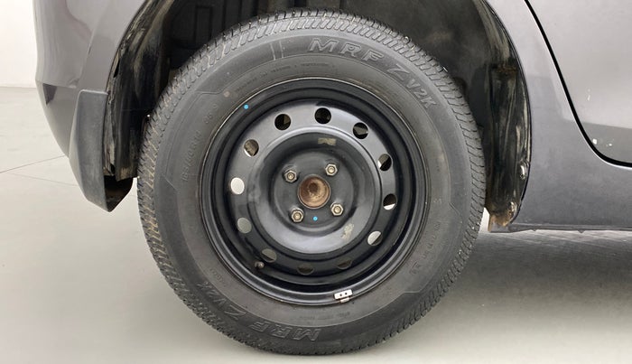 2015 Maruti Swift VXI, Petrol, Manual, 33,509 km, Right Rear Wheel