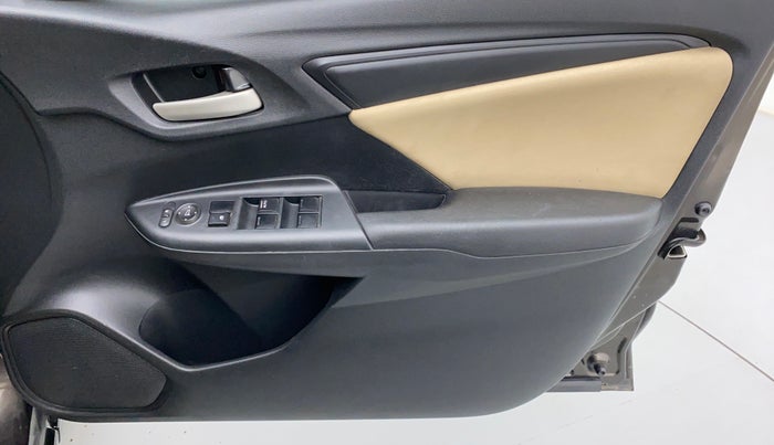 2018 Honda Jazz 1.5 SV I DTEC, Diesel, Manual, 80,943 km, Driver Side Door Panels Control