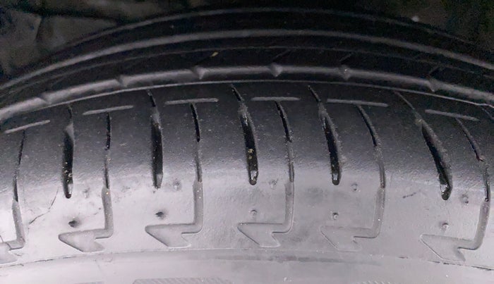 2018 Honda Jazz 1.5 SV I DTEC, Diesel, Manual, 80,943 km, Left Front Tyre Tread