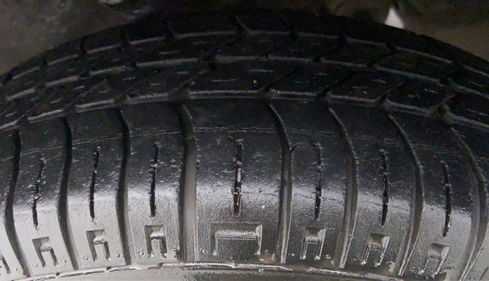 2016 Maruti Alto 800 VXI, Petrol, Manual, 32,750 km, Left Rear Tyre Tread