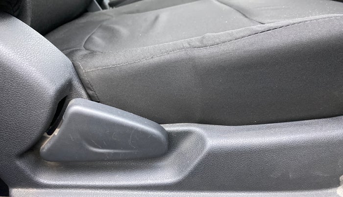 2016 Renault Kwid RXL, Petrol, Manual, 16,244 km, Driver Side Adjustment Panel