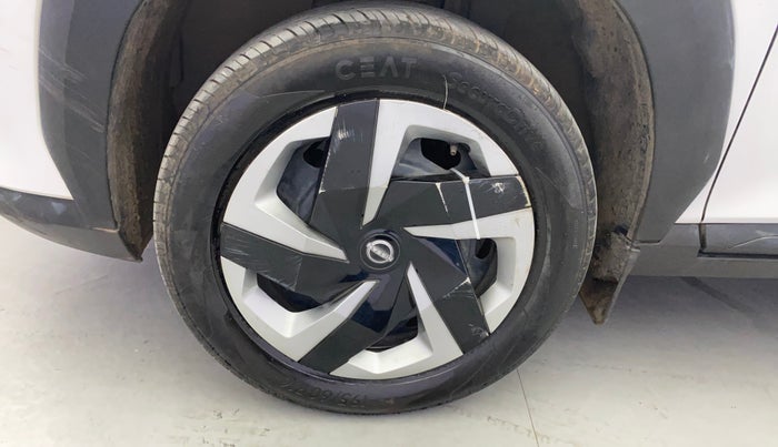 2021 Nissan MAGNITE XL TURBO, Petrol, Manual, 48,217 km, Left Front Wheel