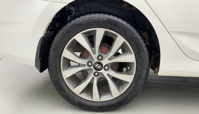 2016 Hyundai Verna 1.6 CRDI SX, Diesel, Manual, 1,15,155 km, Right Rear Wheel