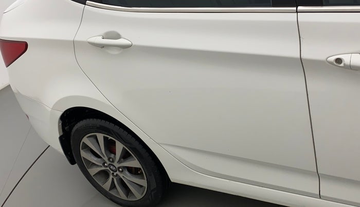 2016 Hyundai Verna 1.6 CRDI SX, Diesel, Manual, 1,15,155 km, Right rear door - Minor scratches