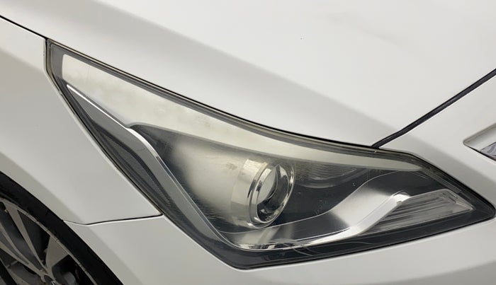 2016 Hyundai Verna 1.6 CRDI SX, Diesel, Manual, 1,15,155 km, Right headlight - Faded
