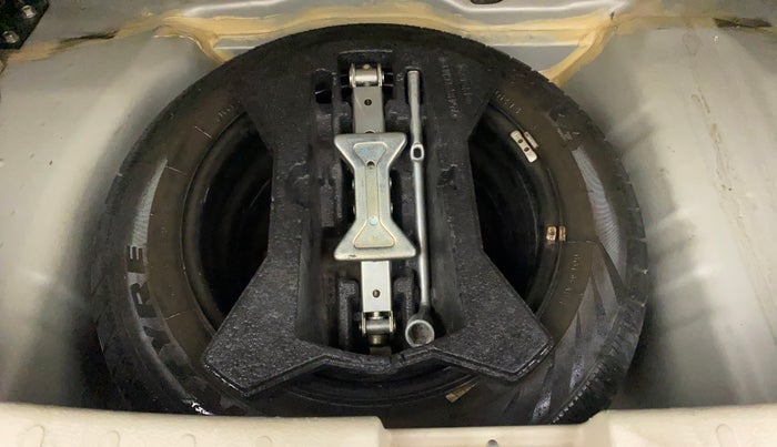 2017 Maruti Celerio ZXI AMT, Petrol, Automatic, 74,134 km, Dicky (Boot door) - Tool missing
