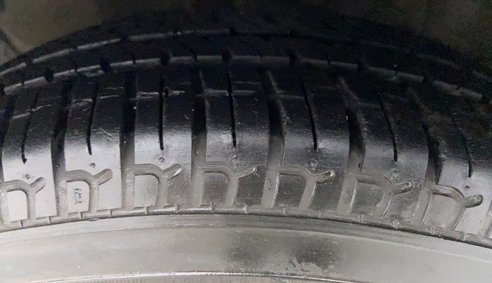 2009 Hyundai i10 MAGNA 1.2, Petrol, Manual, 65,655 km, Left Front Tyre Tread
