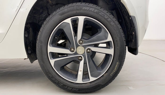 2020 Tata ALTROZ XZ PETROL, Petrol, Manual, 17,780 km, Left Rear Wheel