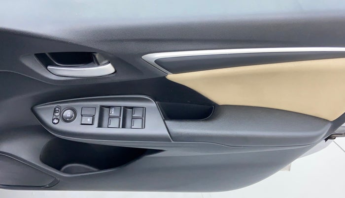 2016 Honda Jazz 1.2 V MT, Petrol, Manual, 27,819 km, Driver Side Door Panels Control