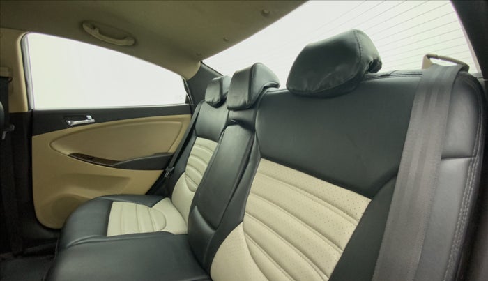 2013 Hyundai Verna FLUIDIC 1.6 VTVT SX, Petrol, Manual, 90,098 km, Right Side Rear Door Cabin