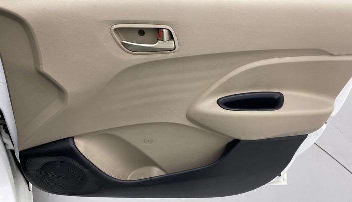 2019 Hyundai NEW SANTRO SPORTZ 1.1, Petrol, Manual, 51,785 km, Driver Side Door Panels Control