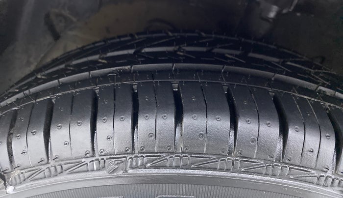2019 Hyundai NEW SANTRO SPORTZ 1.1, Petrol, Manual, 51,785 km, Left Front Tyre Tread