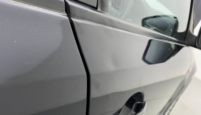 2012 Volkswagen Polo COMFORTLINE 1.2L, Diesel, Manual, 79,736 km, Driver-side door - Slightly dented