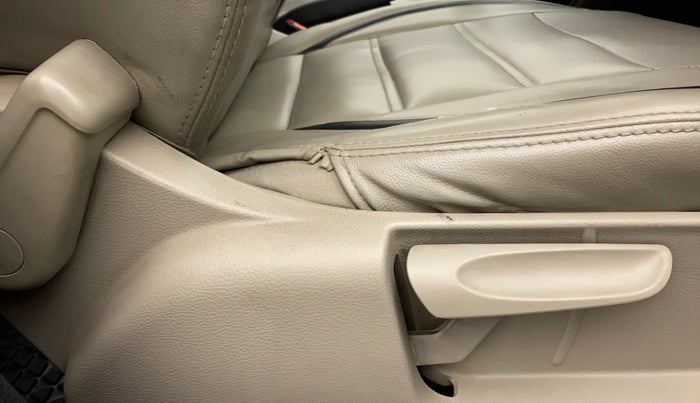 2012 Volkswagen Polo COMFORTLINE 1.2L, Diesel, Manual, 79,736 km, Driver Side Adjustment Panel