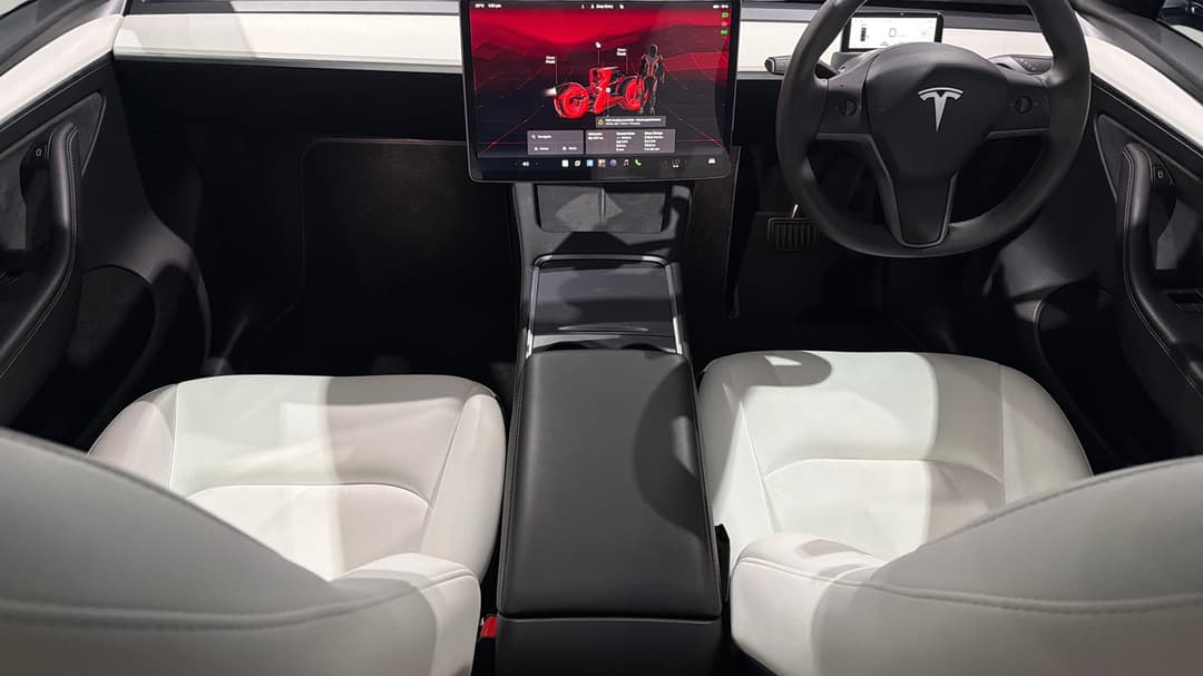 2023 Tesla Model Y Rear-wheel Drive, Automatic, 60107 km, Center Console