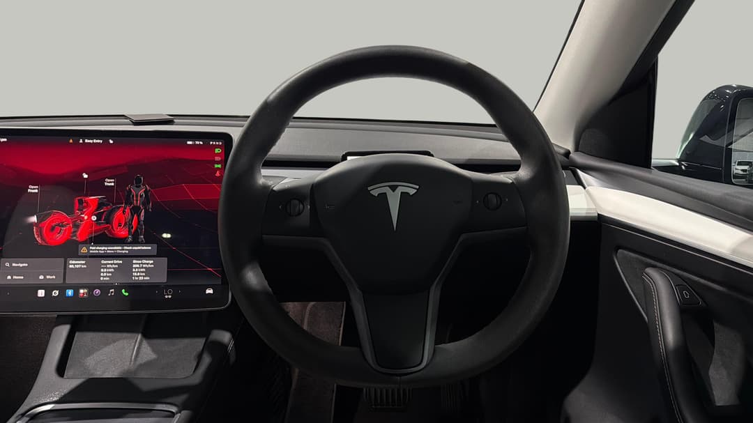 2023 Tesla Model Y Rear-wheel Drive, Automatic, 60107 km, Steering Wheel Close-up