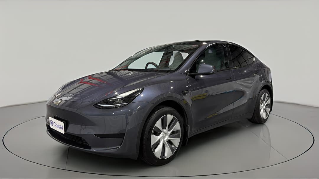 2023 Tesla Model Y Rear-wheel Drive, Automatic, 60107 km, Left Front Diagonal (45- Degree) View