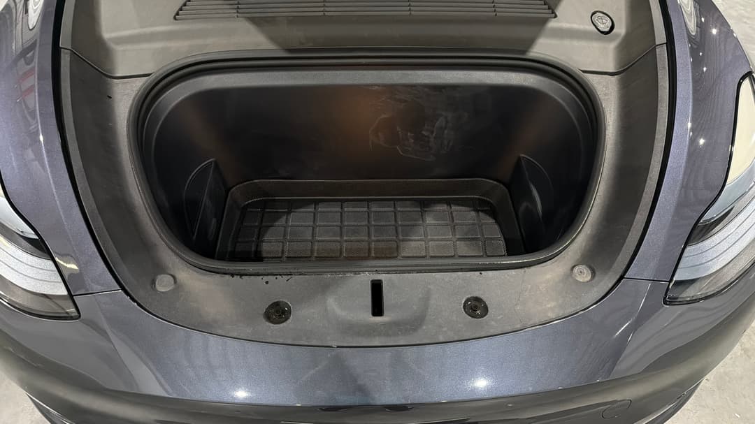 2023 Tesla Model Y Rear-wheel Drive, Automatic, 60107 km, Open Bonnet (Engine)