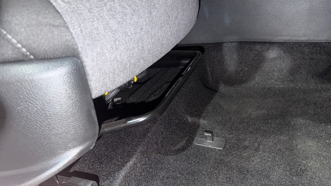 2024 Kia Stonic S, Automatic, 14623 km, Drivers Side Adjustment Panel