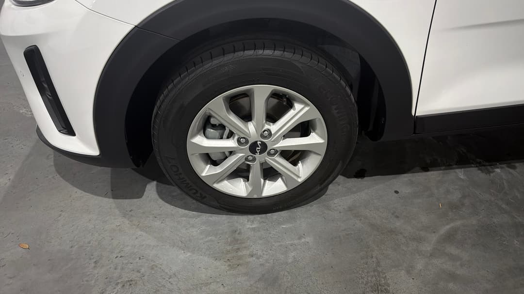 2024 Kia Stonic S, Automatic, 14623 km, Left Front Wheel