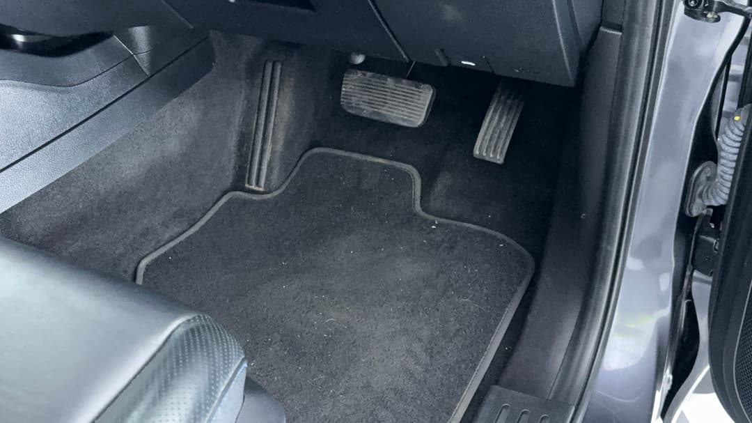 2021 Ford Everest Sport (4WD), Automatic, 83746 km, Pedals and Footmat