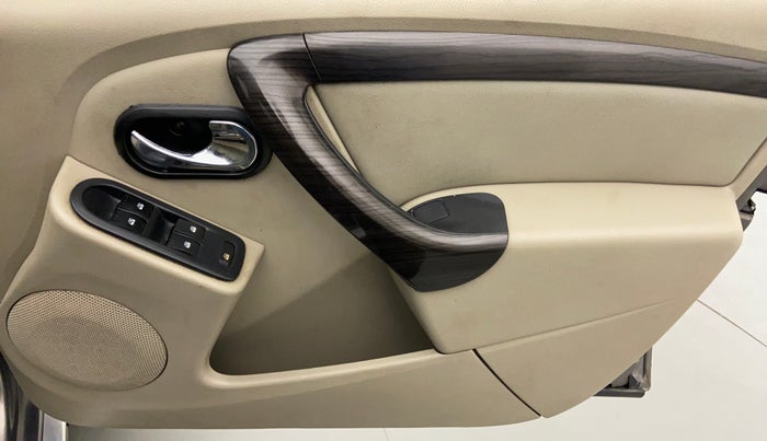2013 Nissan Terrano XV D THP PREMIUM 110 PS, Diesel, Manual, 96,928 km, Driver Side Door Panels Control
