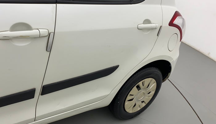 2014 Maruti Swift VXI, CNG, Manual, 44,012 km, Rear left door - Slightly dented